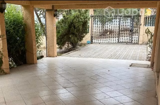 Encantadora casa para 12 con piscina y amplio pati