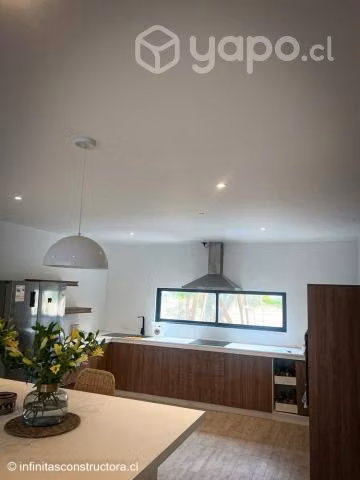 Terreno 5000m2 con Casa Sólida de 330 m2 en AZAPA