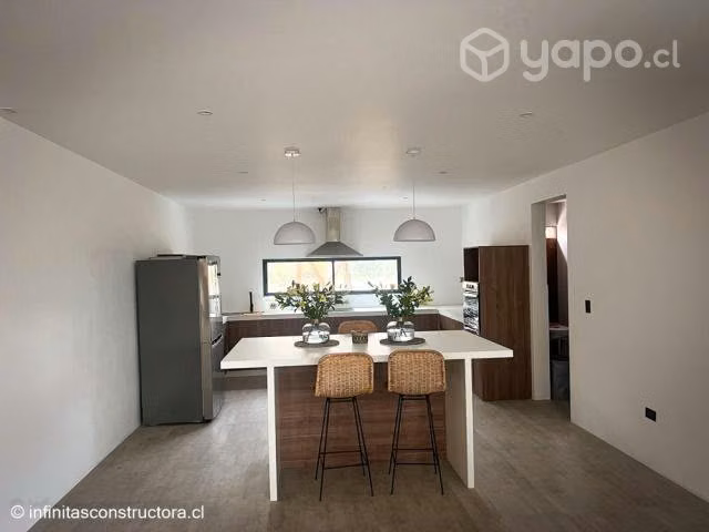 Terreno 5000m2 con Casa Sólida de 330 m2 en AZAPA
