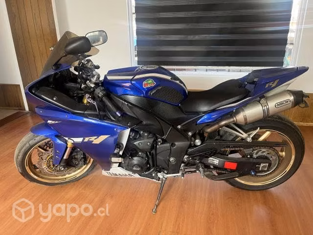 Yamaha R1