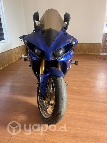 Yamaha R1