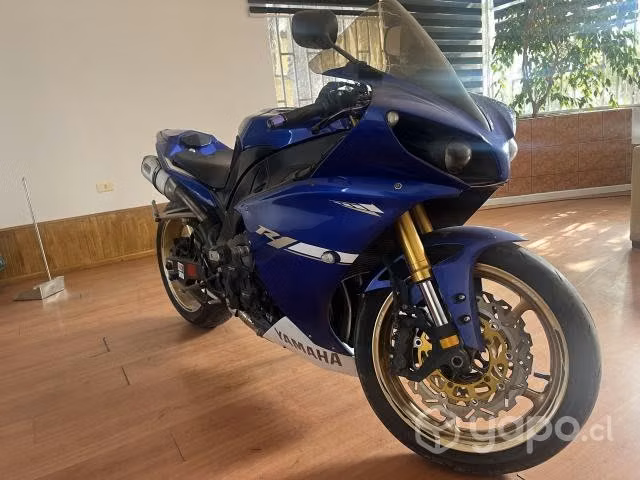 Yamaha R1