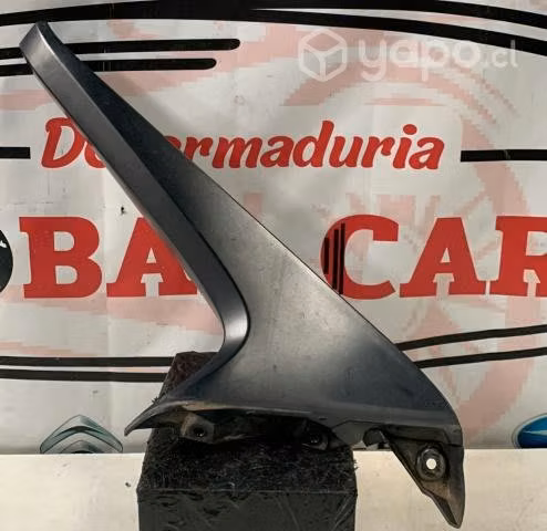 Moldura Spoiler izquierdo RAV 4 2.0 2021