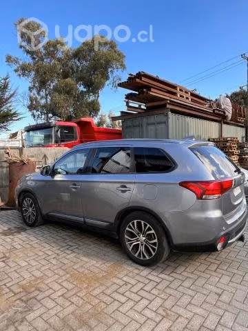 Mitsubishi outlander 2018
