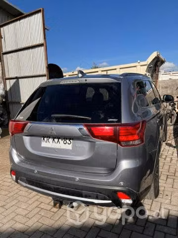 Mitsubishi outlander 2018