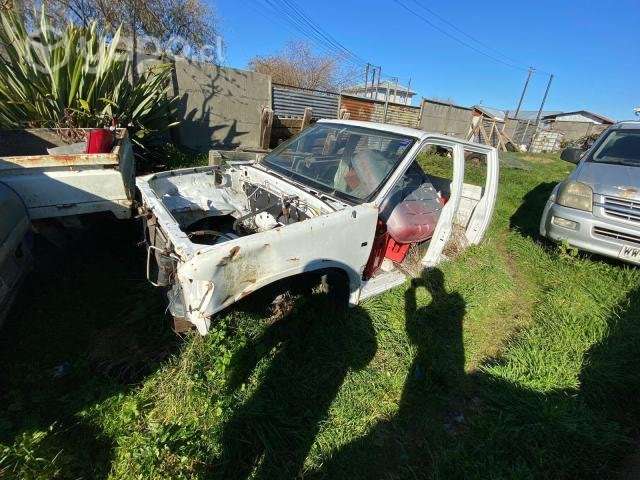 Cabina Chevrolet luv 4x4 año 2004 - Imagen 3