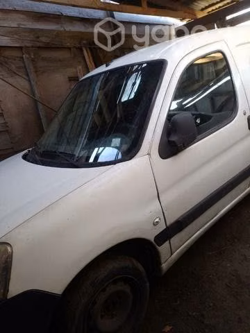Furgón Peugeot partner para reparar
