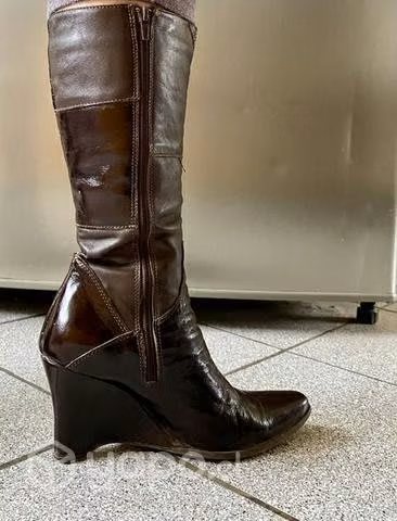 Botas de cuero N37 ( horma chica) - Imagen 2