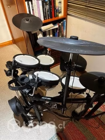 Batería electrónica Marca Roland modelo TD 07 KV