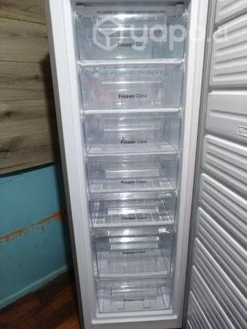 Congelador vertical 243litros