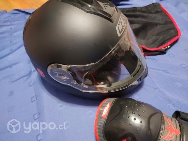 Casco y protecciones - Imagen 2