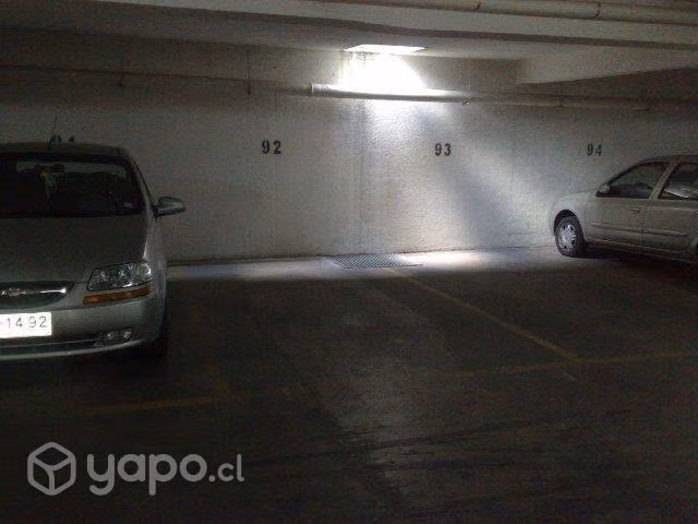 Estacionamiento Carmen 566 arriendo