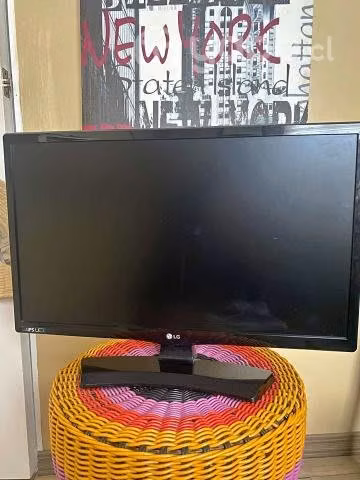 LED Monitor LG 24"