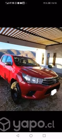 Camioneta Toyota hilux 4x2