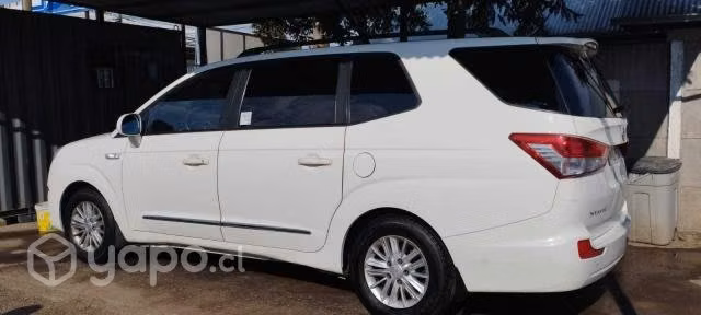 Ssangyong stavic 2013