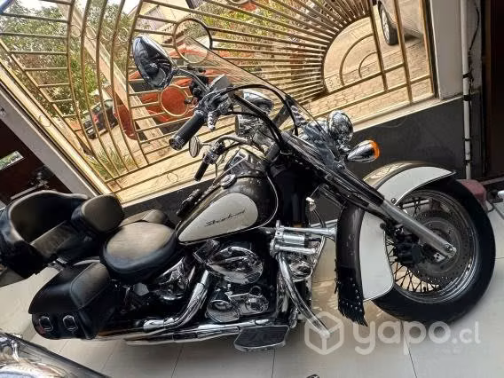 Hermosa moto honda shadow