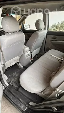 Kia carens 2011