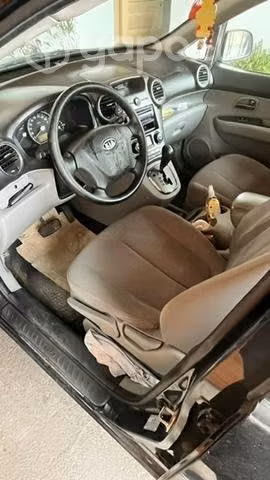 Kia carens 2011