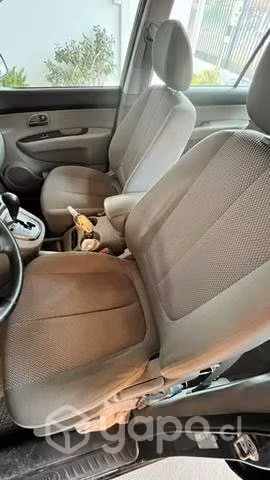Kia carens 2011
