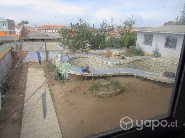 Casona de 2 pisos a pasos avenida Playa Ancha