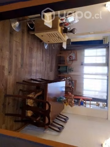 Vendo amplia casa con excelente ubicación - Imagen 2