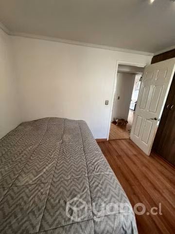 Se arrienda habitación amoblada