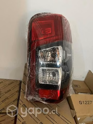 Foco trasero RH Mitsubishi L200 Dakar led