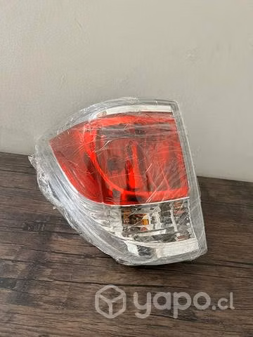 Foco trasero lh mazda bt