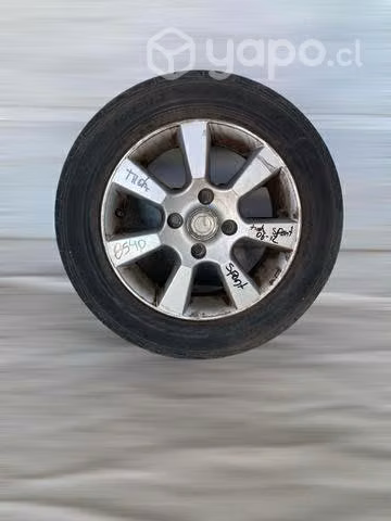 Llanta Nissan Tiida sport