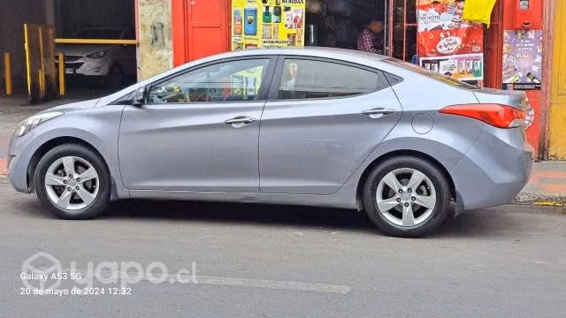 Hyundai elantra 2013
