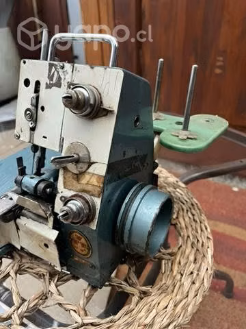 Máquina de coser Overlock