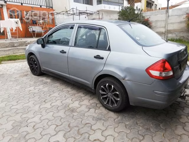 Nissan tiida 2011 - Imagen 3