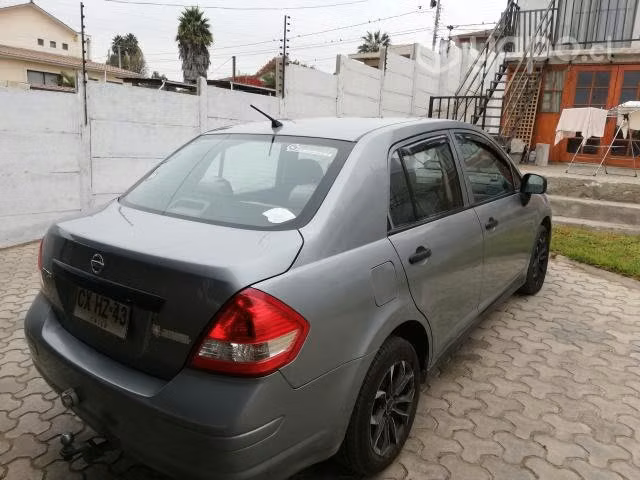 Nissan tiida 2011 - Imagen 4