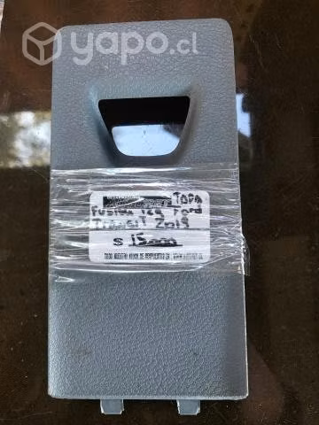 Tapa fusible izquierda tablero Ford Transit 2017-