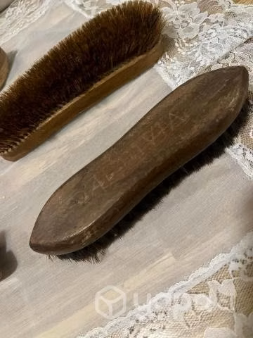 Antiguos Cepillos Ropa y Tocador Base Madera