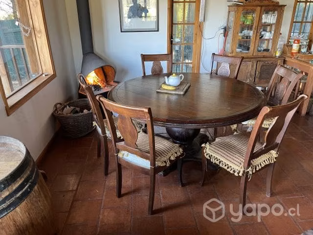 Comedor elegante mas 6 sillas tapizadas