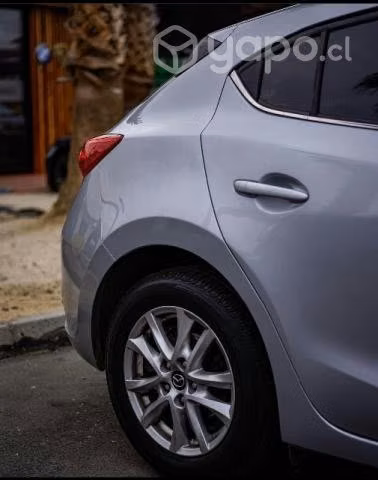 Se vende mazda 3 sport 2.0