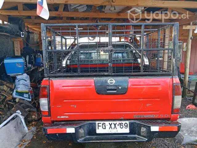 Camioneta Nissan Terrano 4*4 - Imagen 5
