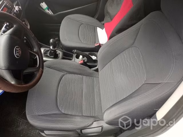 Kia motors rio 2013