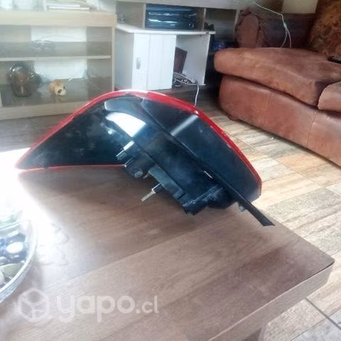Foco Renault simbol trasera derecha