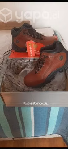 Zapatos de seguridad nuevos