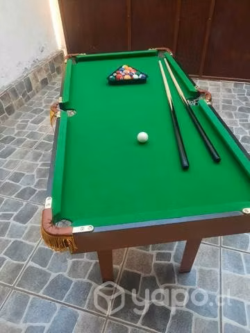 Mesa de polo 126x64,5x57cm.