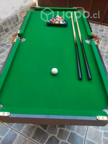 Mesa de polo 126x64,5x57cm.