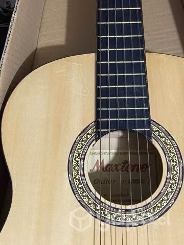 Guitarra clásica maxtone
