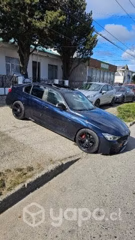 BMW F30 2014 (320d) Full equipo