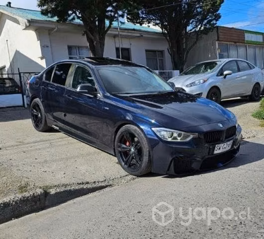 BMW F30 2014 (320d) Full equipo
