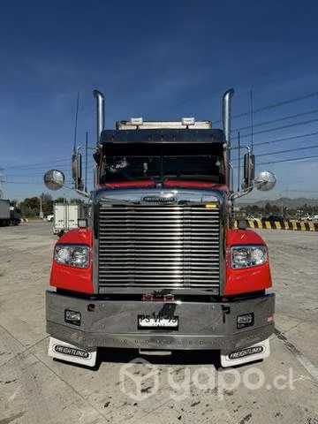 Freightliner SD122