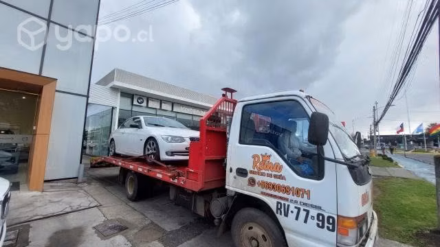 Grúa trabajando al día