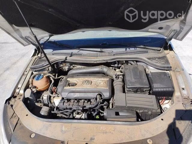 N°2814 motor en desarme volkswagen passat 2.0