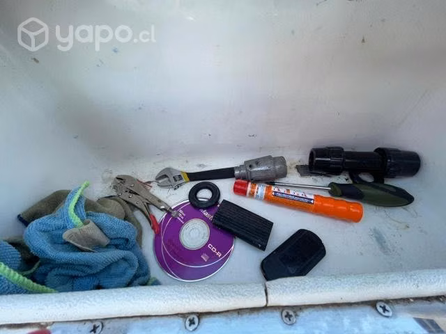 Lancha marca Omega